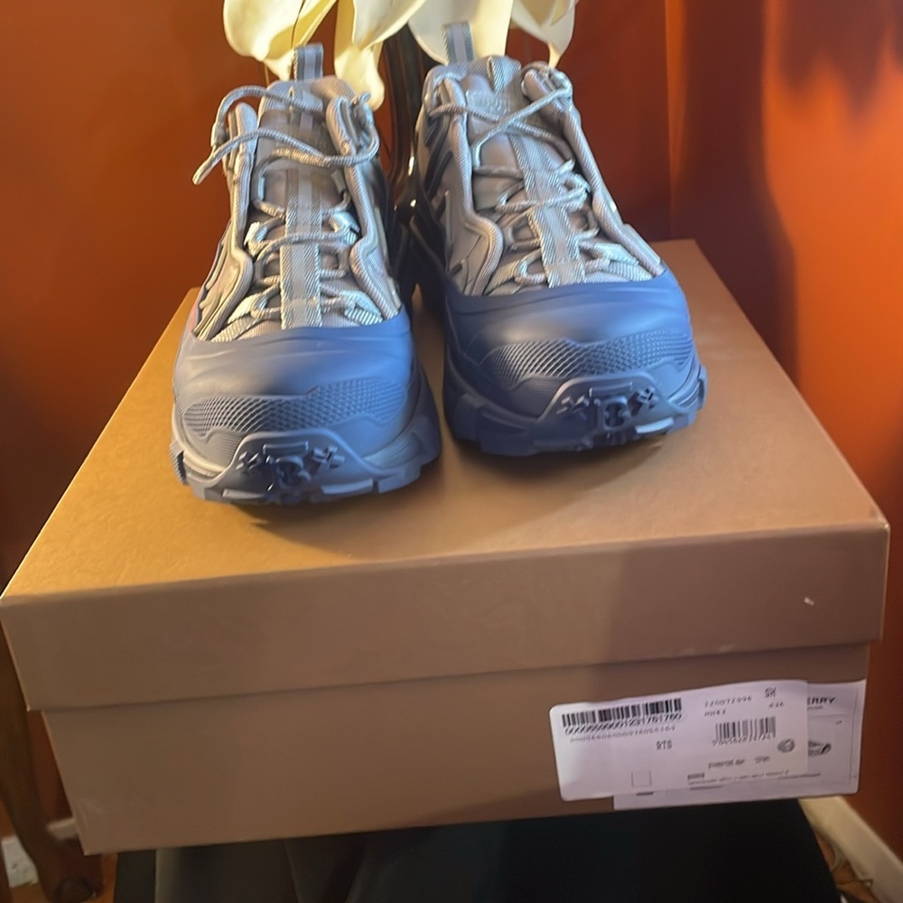 Burberry London Arthur Sneaker men Us 11.5 - Picture 6 of 9